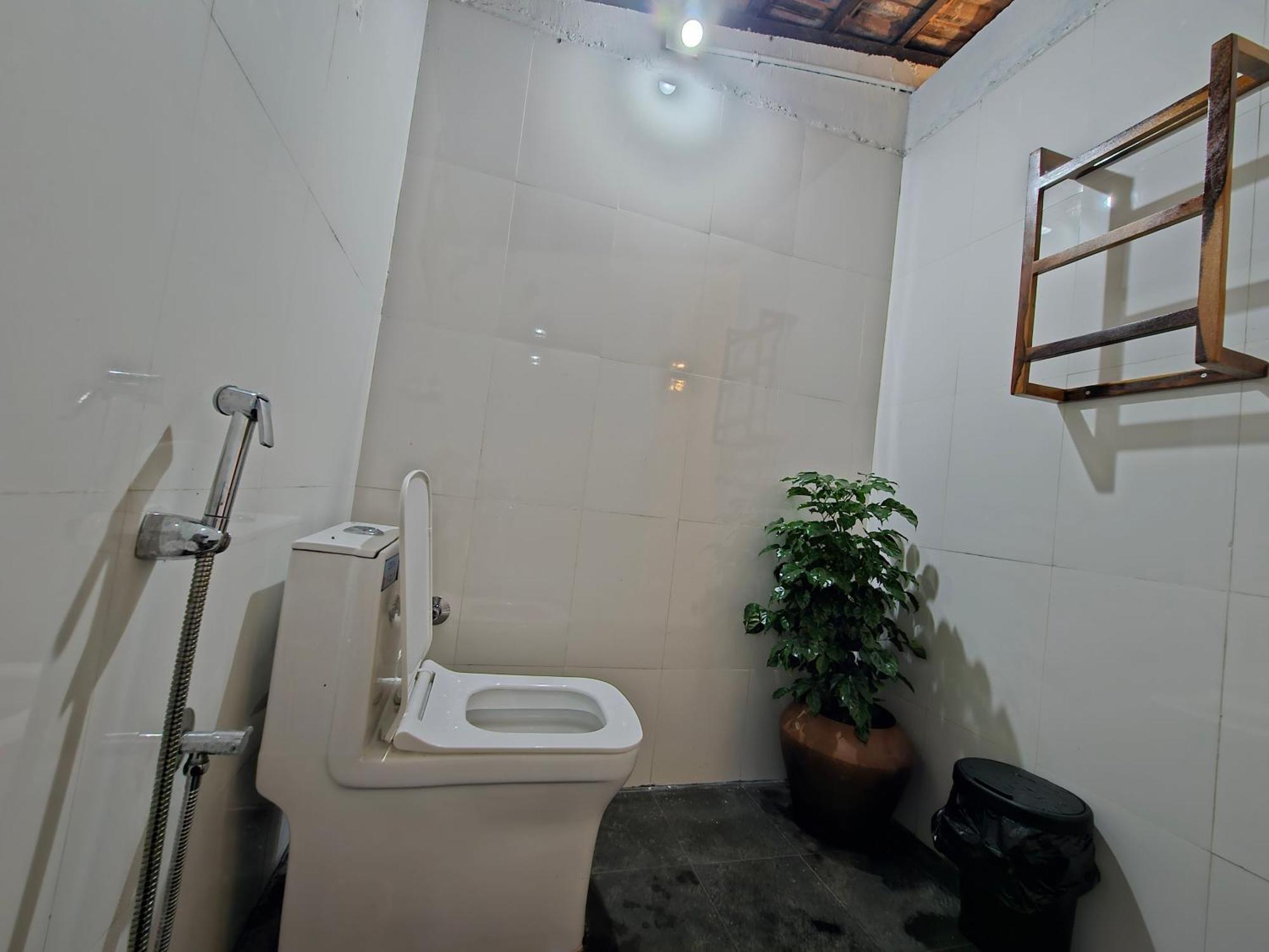 Benomadic Eco Hostel, Madikeri, Coorg Suntikoppa Exteriör bild